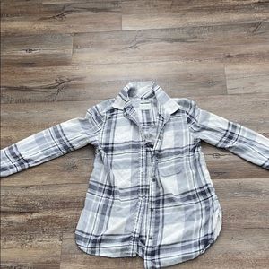 Gray and white boyfriend fit flannel